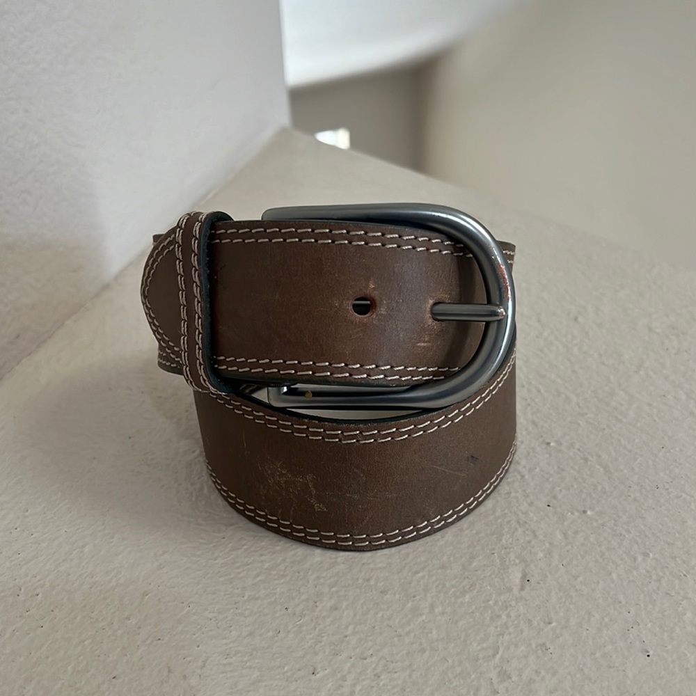 Made‎ in Guatemala genuine leather belt. Size  XS